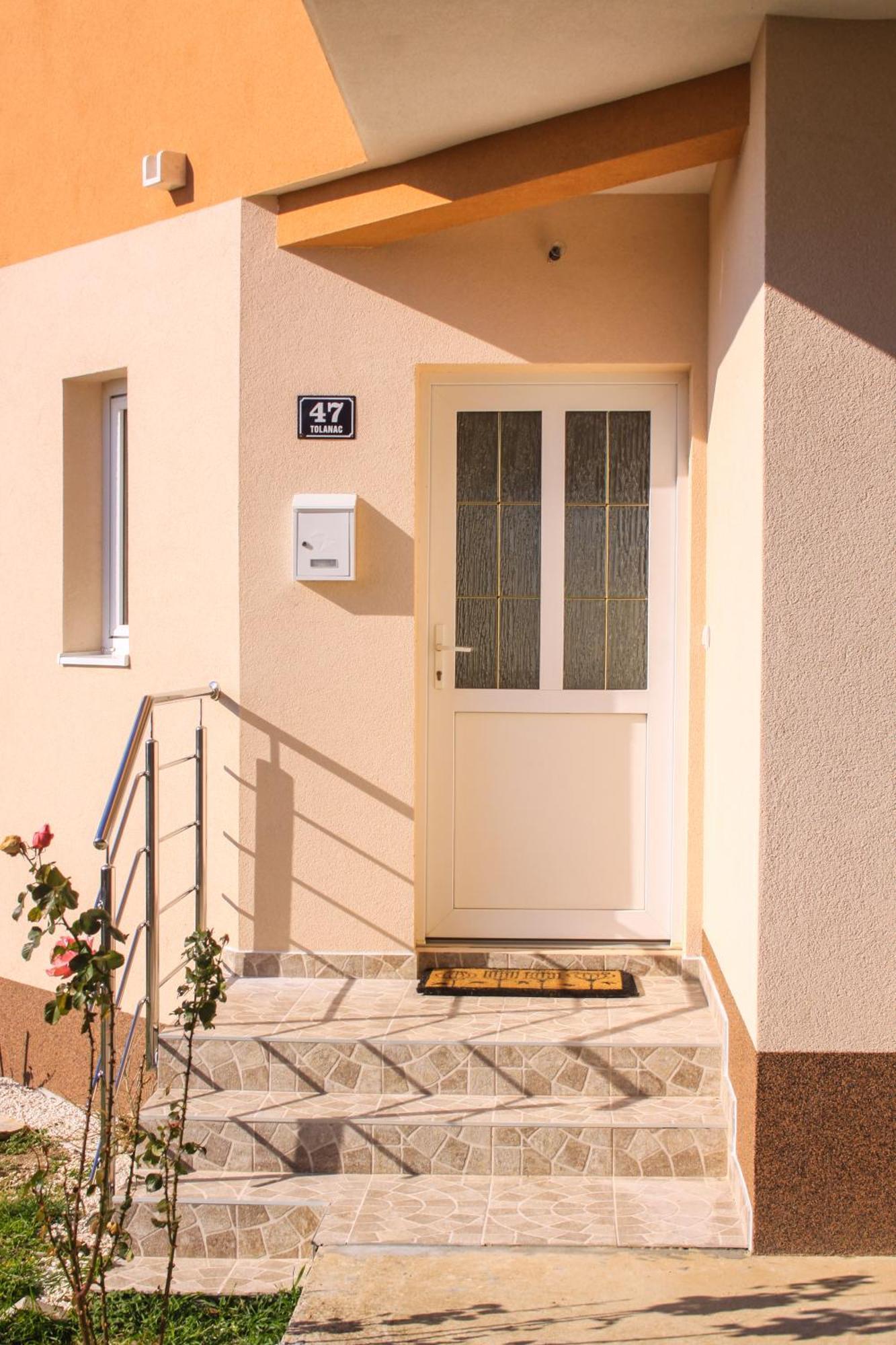 Nadalina Apartment Kaštel Stari المظهر الخارجي الصورة