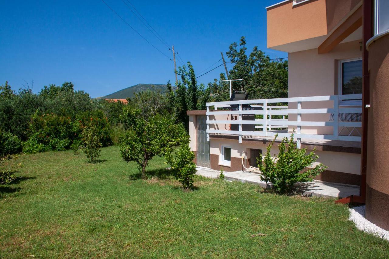 Nadalina Apartment Kaštel Stari المظهر الخارجي الصورة