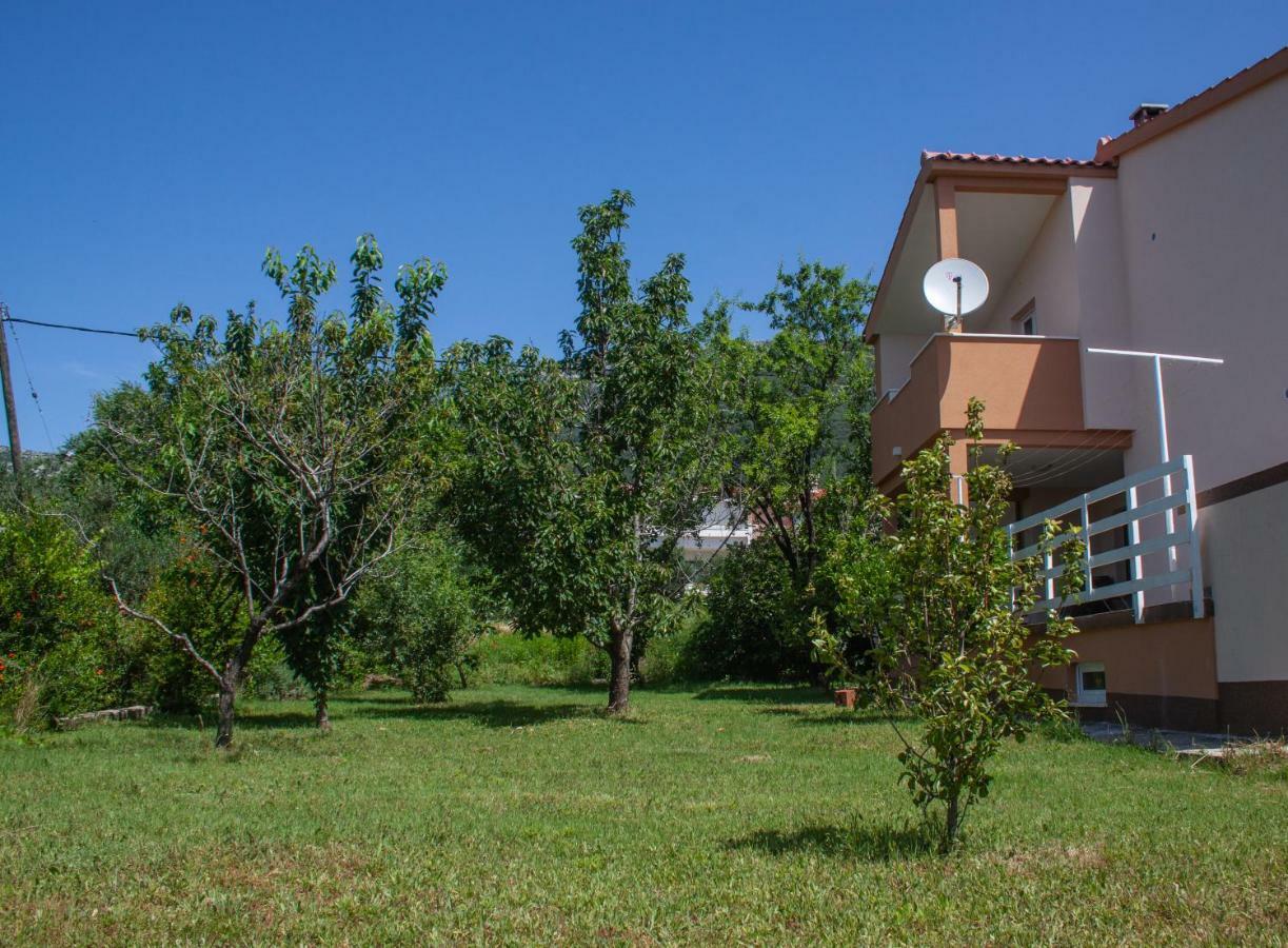 Nadalina Apartment Kaštel Stari المظهر الخارجي الصورة